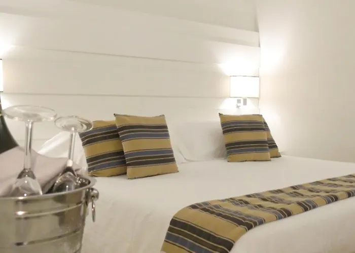 מלון Sunshine Club Centro Benessere