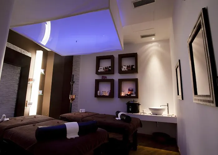 מלון Sunshine Club Centro Benessere 4*